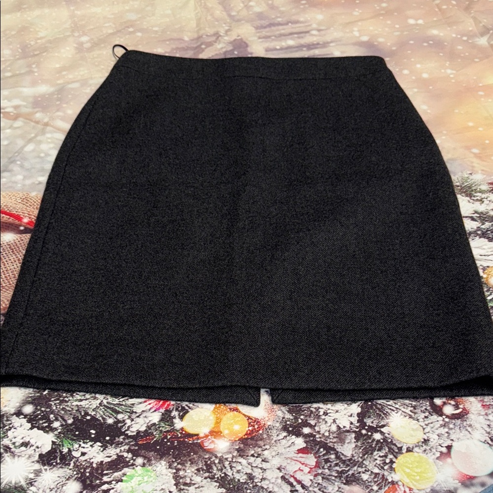 J. Crew Classic Gray Pencil Skirt size 4P wool 100%